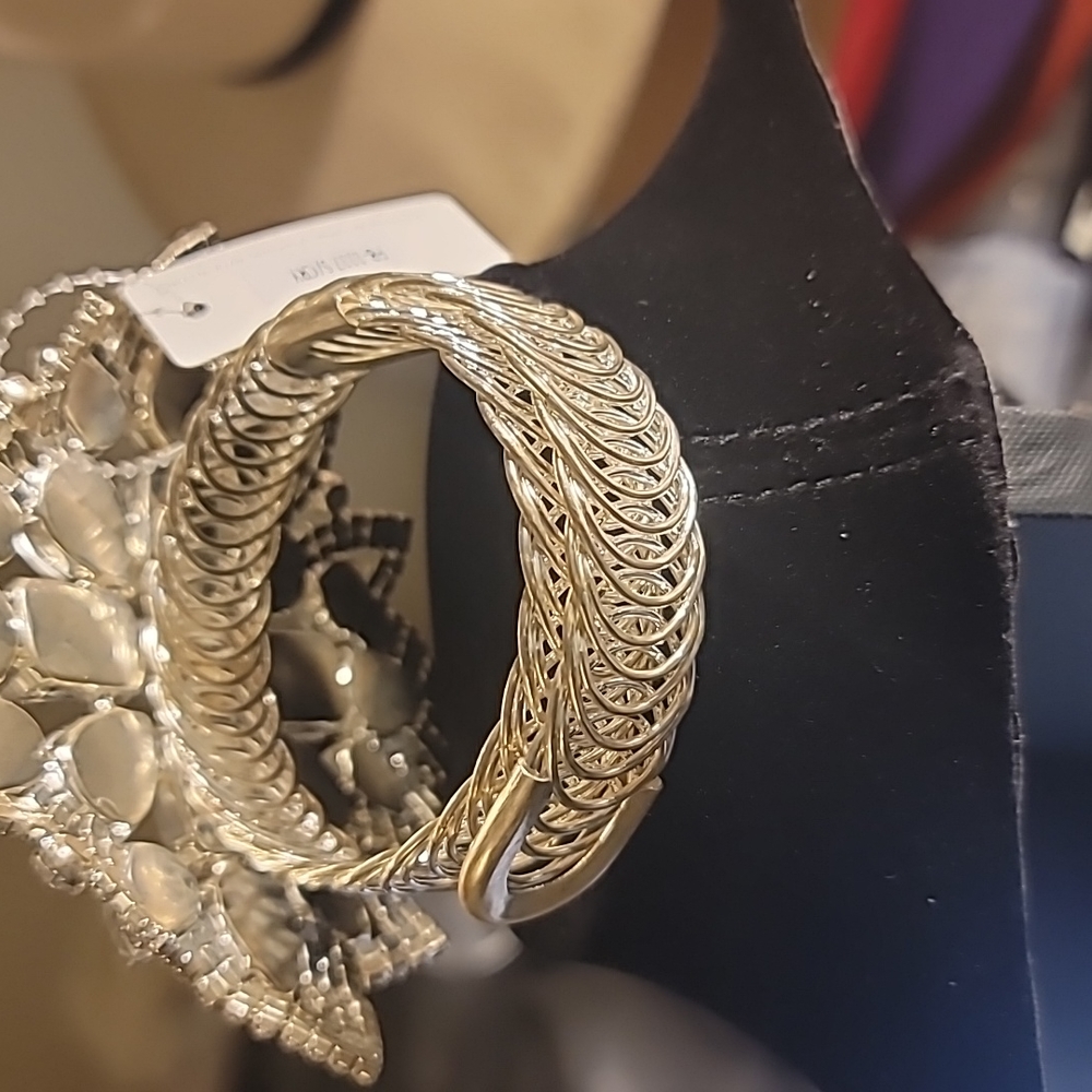 Crystal Bracelet - Picture 2 of 3